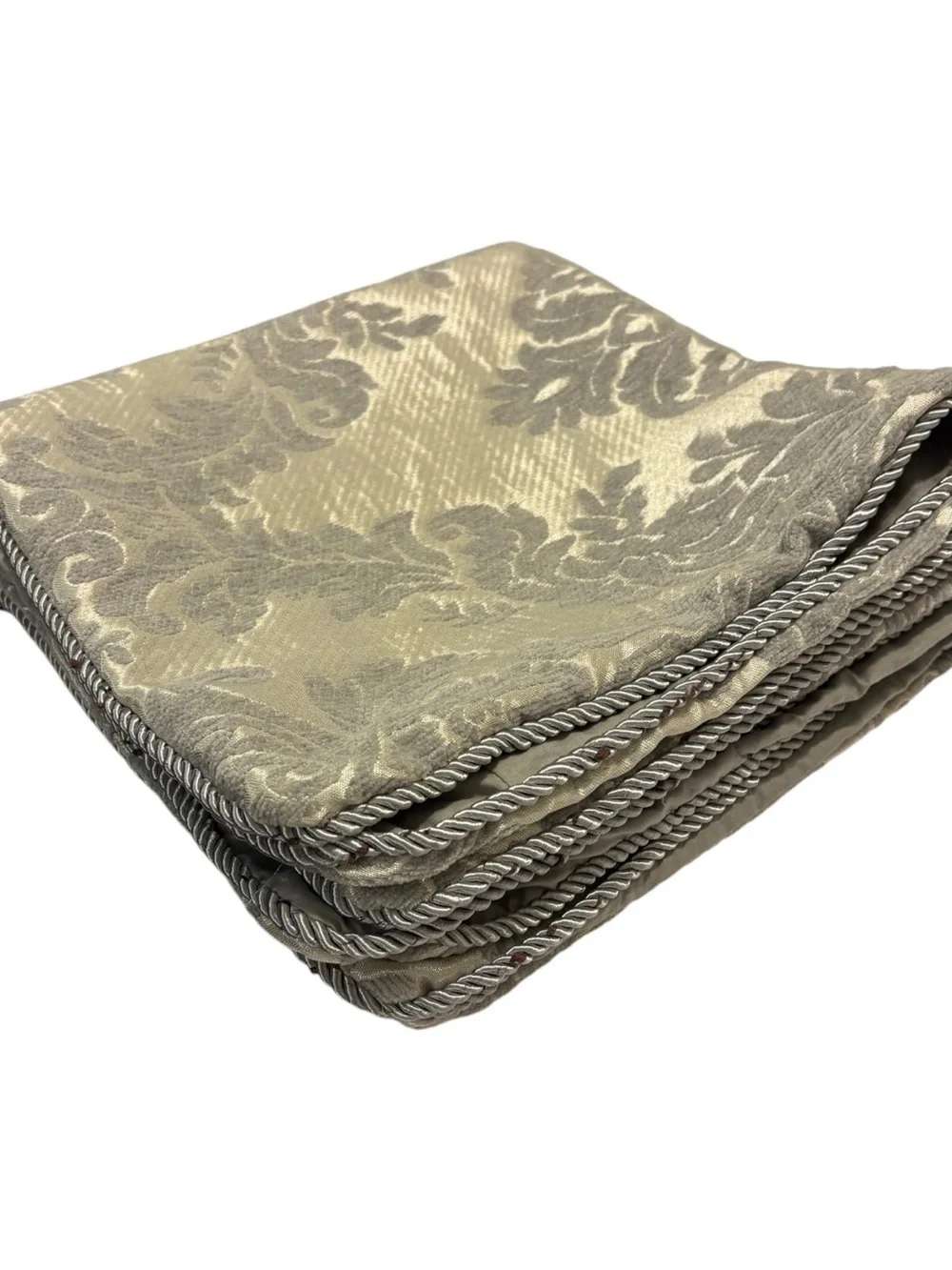2 Nicole Miller Artelier Pillow Shams Tonal Floral Damask Jacquard Gray Cream